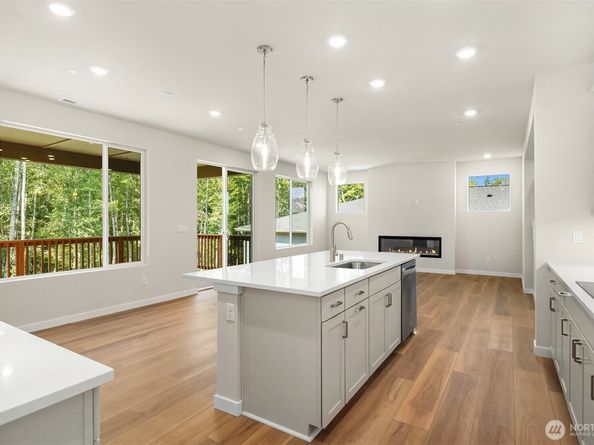23497 Arbors Terrace Road NE 27, Kingston WA 98346