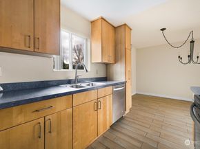 5021 Ripley Lane N 112, Renton WA 98056