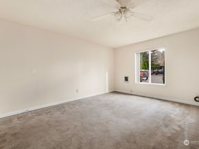 5021 Ripley Lane N 112, Renton WA 98056