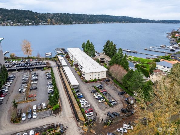 5021 Ripley Lane N 112, Renton WA 98056