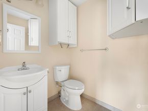 5021 Ripley Lane N 112, Renton WA 98056