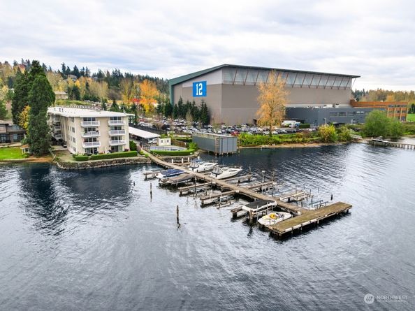 5021 Ripley Lane N 112, Renton WA 98056