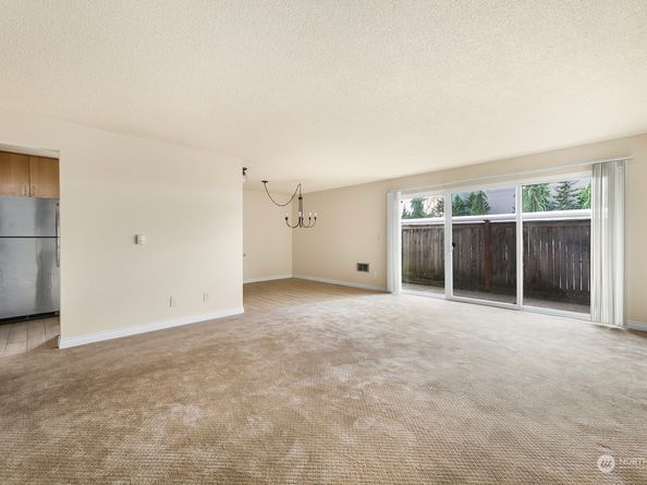 5021 Ripley Lane N 112, Renton WA 98056