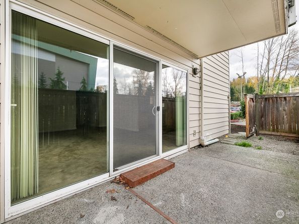 5021 Ripley Lane N 112, Renton WA 98056