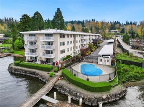 5021 Ripley Lane N 112, Renton WA 98056