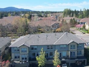 7732 Fairway Avenue SE 203, Snoqualmie WA 98065