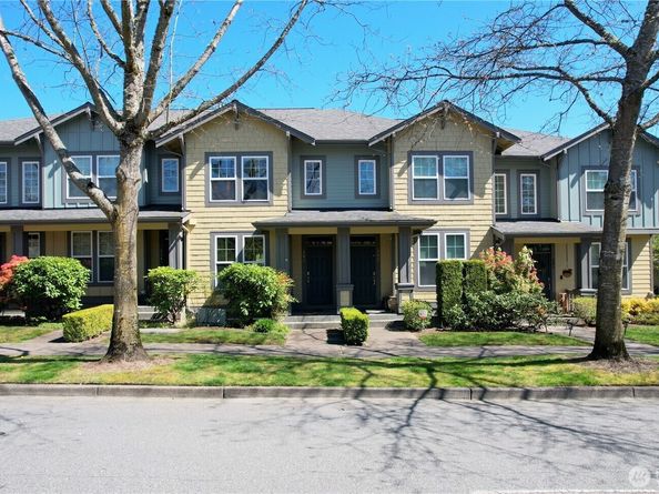 7732 Fairway Avenue SE 203, Snoqualmie WA 98065