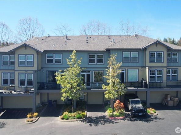 7732 Fairway Avenue SE 203, Snoqualmie WA 98065