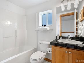 6348 34th Avenue SW C, Seattle WA 98126