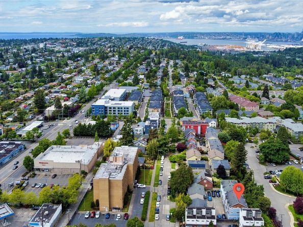 6348 34th Avenue SW C, Seattle WA 98126