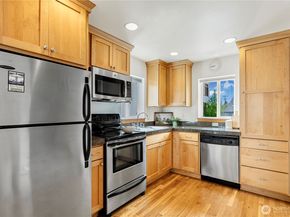 6348 34th Avenue SW C, Seattle WA 98126