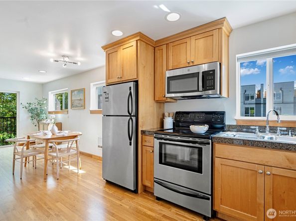 6348 34th Avenue SW C, Seattle WA 98126
