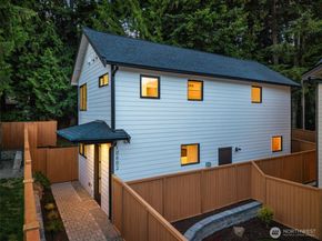 10602 NE 137th Place, Kirkland WA 98033