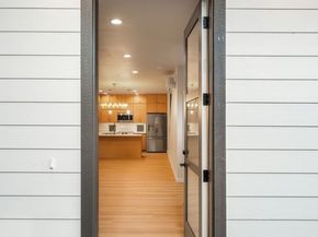 10602 NE 137th Place, Kirkland WA 98034