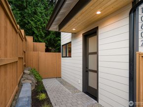 10602 NE 137th Place, Kirkland WA 98034