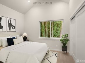 10602 NE 137th Place, Kirkland WA 98034