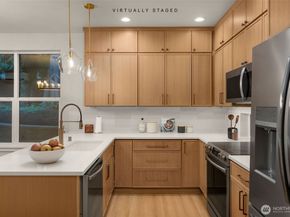 10602 NE 137th Place, Kirkland WA 98033