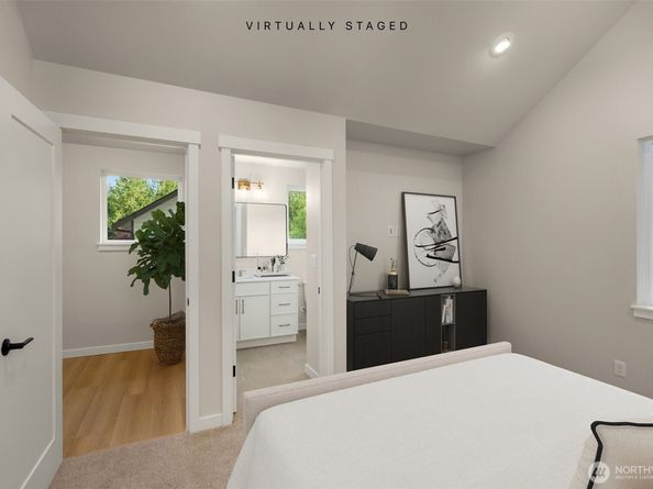 10602 NE 137th Place, Kirkland WA 98033