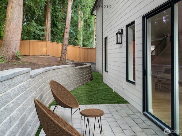 10602 NE 137th Place, Kirkland WA 98033