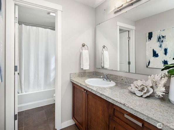 3046 128th Avenue SE 30, Bellevue WA 98005