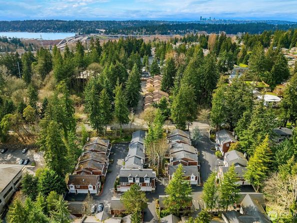 3046 128th Avenue SE 30, Bellevue WA 98005