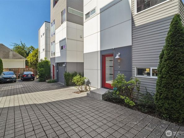 917 29th Avenue S, Seattle WA 98144