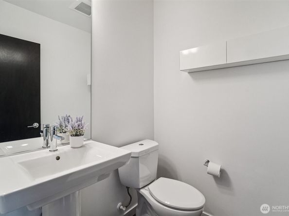 917 29th Avenue S, Seattle WA 98144