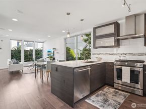 917 29th Avenue S, Seattle WA 98144