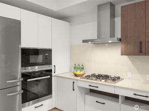 999 110th Avenue NE 202, Bellevue WA 98004