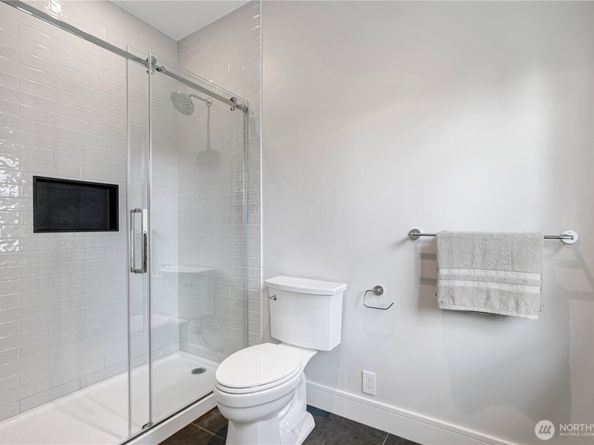 12811 SE 44th Place, Bellevue WA 98006