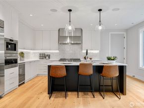 12811 SE 44th Place, Bellevue WA 98006