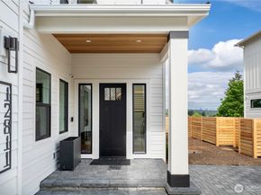 12811 SE 44th Place, Bellevue WA 98006