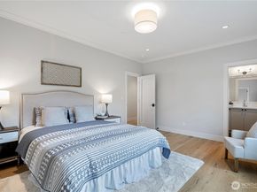 12811 SE 44th Place, Bellevue WA 98006