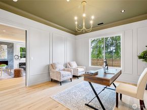 12811 SE 44th Place, Bellevue WA 98006