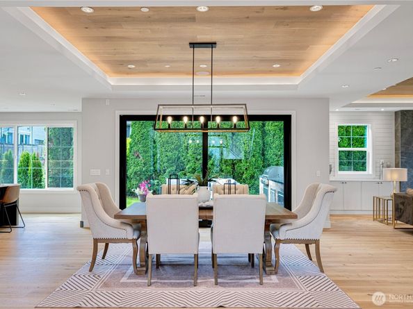 12811 SE 44th Place, Bellevue WA 98006