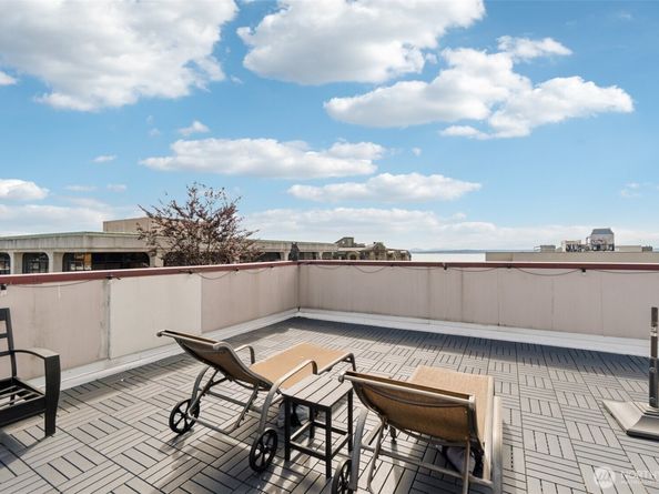 22 John Street 10, Seattle WA 98109