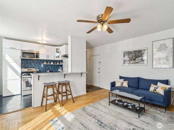 22 John Street 10, Seattle WA 98109