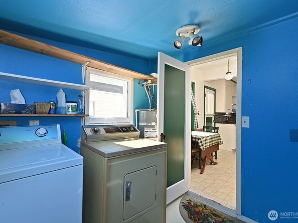 327 NE 90th Street, Seattle WA 98115