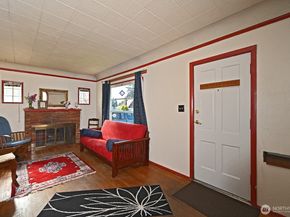 327 NE 90th Street, Seattle WA 98115