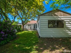 327 NE 90th Street, Seattle WA 98115