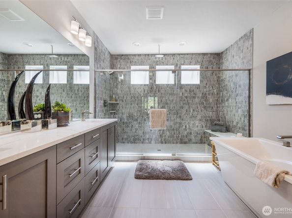 12442 NE 11th Lane A6, Bellevue WA 98005