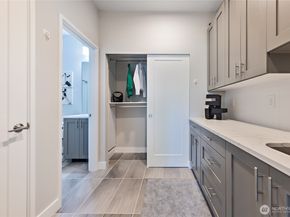 12442 NE 11th Lane A6, Bellevue WA 98005