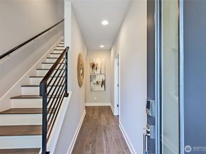 12442 NE 11th Lane A6, Bellevue WA 98005