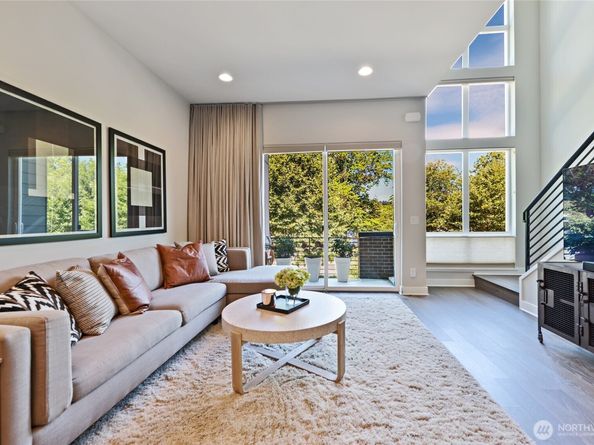 12442 NE 11th Lane A6, Bellevue WA 98005