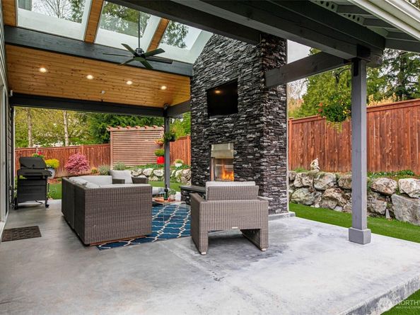 17084 140th Court NE, Woodinville WA 98072