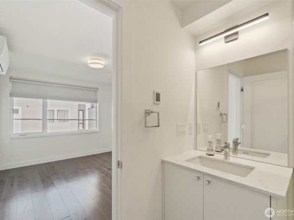 1116 13th Avenue D, Seattle WA 98122