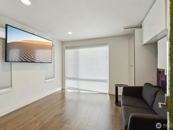 1116 13th Avenue D, Seattle WA 98122