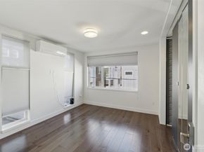 1116 13th Avenue D, Seattle WA 98122