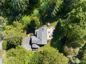 6211 247th Avenue NE, Redmond WA 98053
