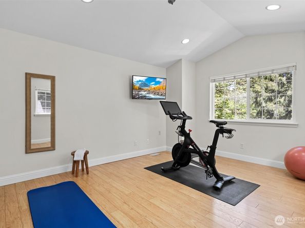 6211 247th Avenue NE, Redmond WA 98053